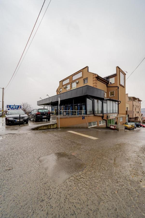 Port 1 Apartment Belgrade Exterior photo