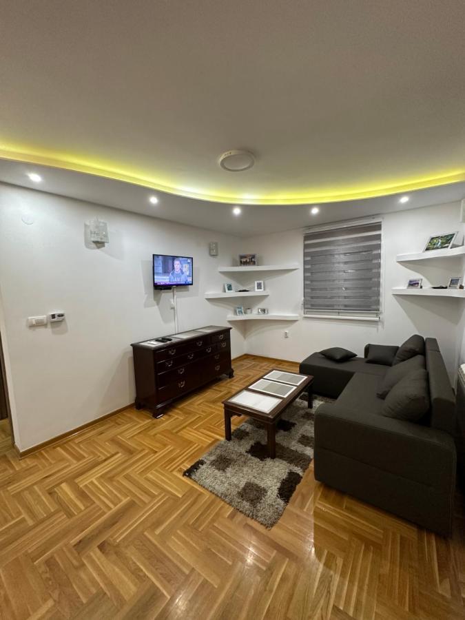 Port 1 Apartment Belgrade Exterior photo